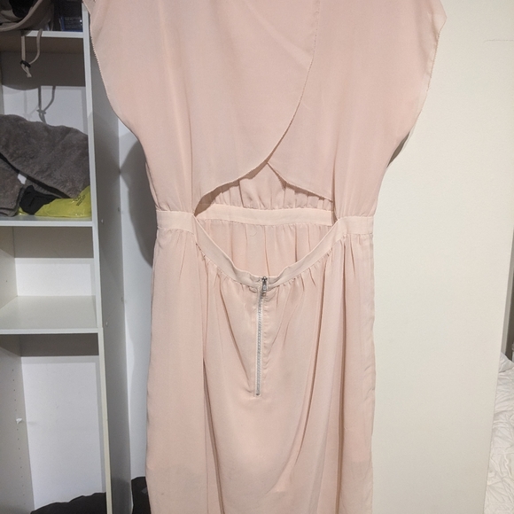 Pale pink dress. - Picture 5 of 5